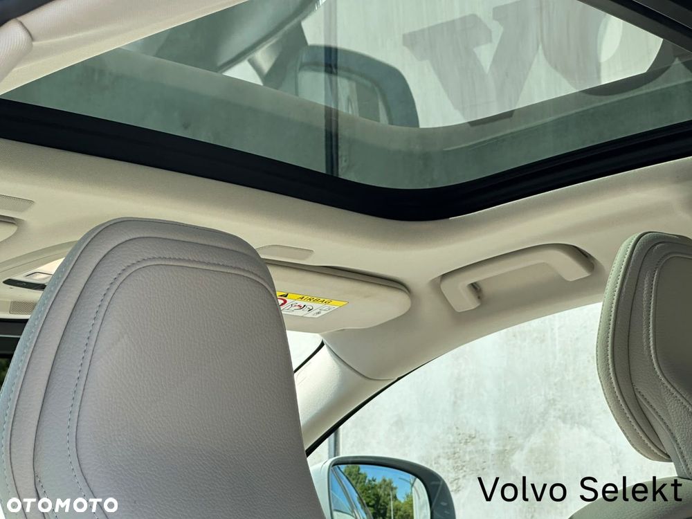 Volvo V90 Cross Country - 35