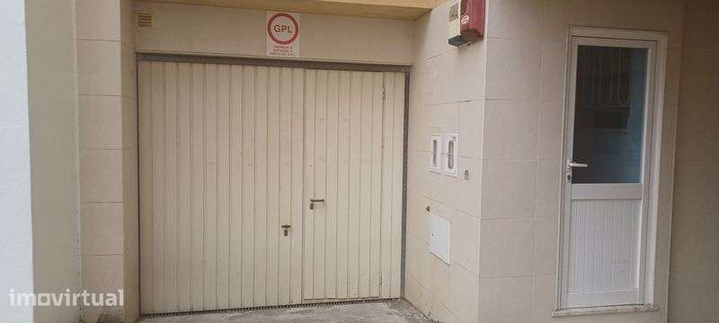 Garagem c/ wallbox cidade Setúbal - Grande imagem: 4/4