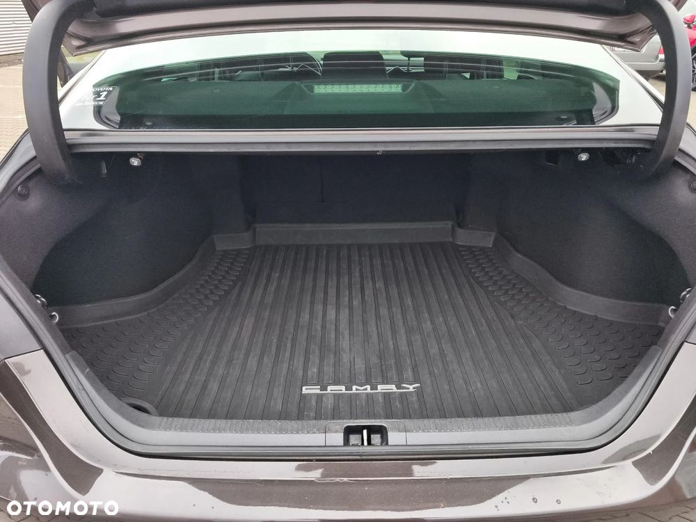 Toyota Camry 2.5 Hybrid Comfort CVT - 15