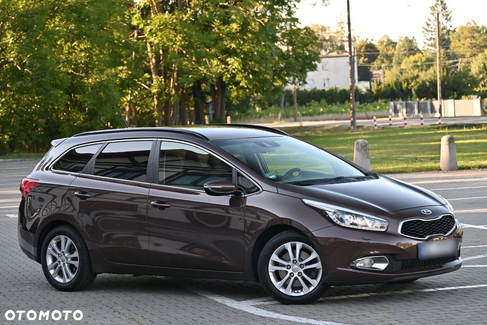 Kia Ceed 1.6 CRDi 128 Platinum Edition - 4