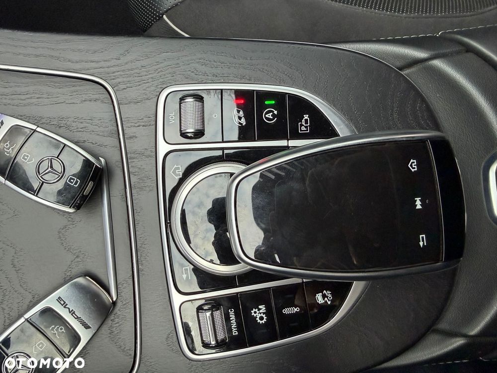 Mercedes-Benz Klasa E AMG 63 S 4Matic+ 9G-TRONIC - 30
