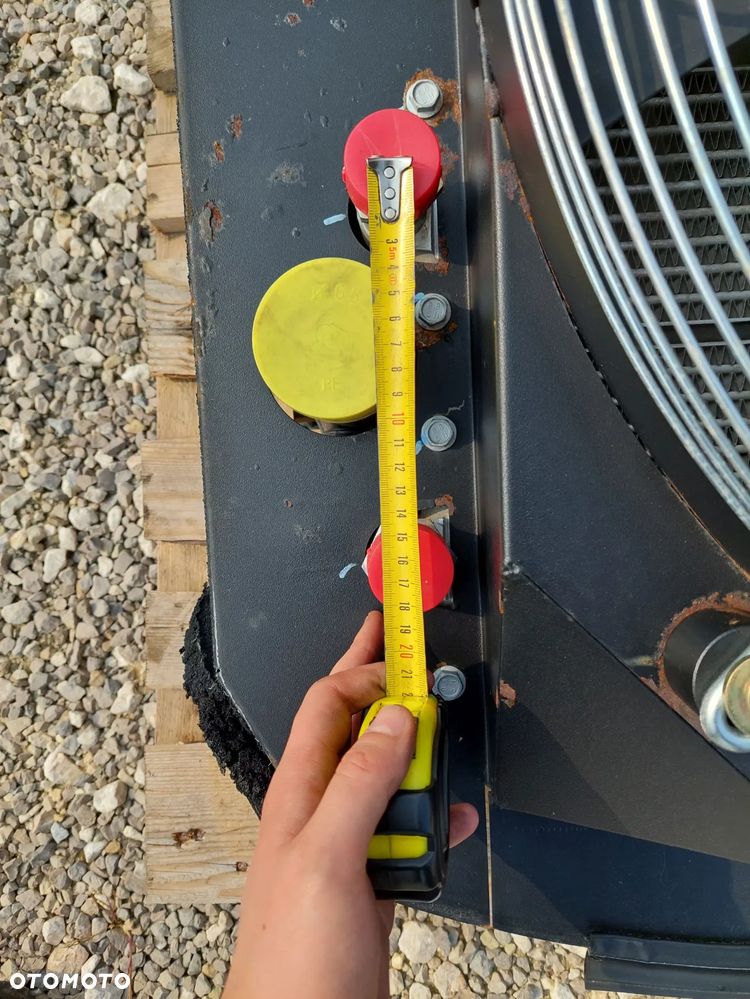 [17][69×70] Chłodnica cieczy oleju wody zespół chłodnic intercooler Manitou MT 1840 [PGI 51146] - 10