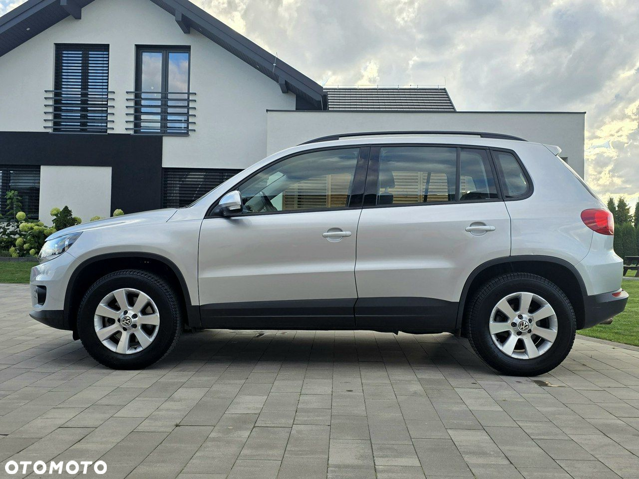 Volkswagen Tiguan - 24