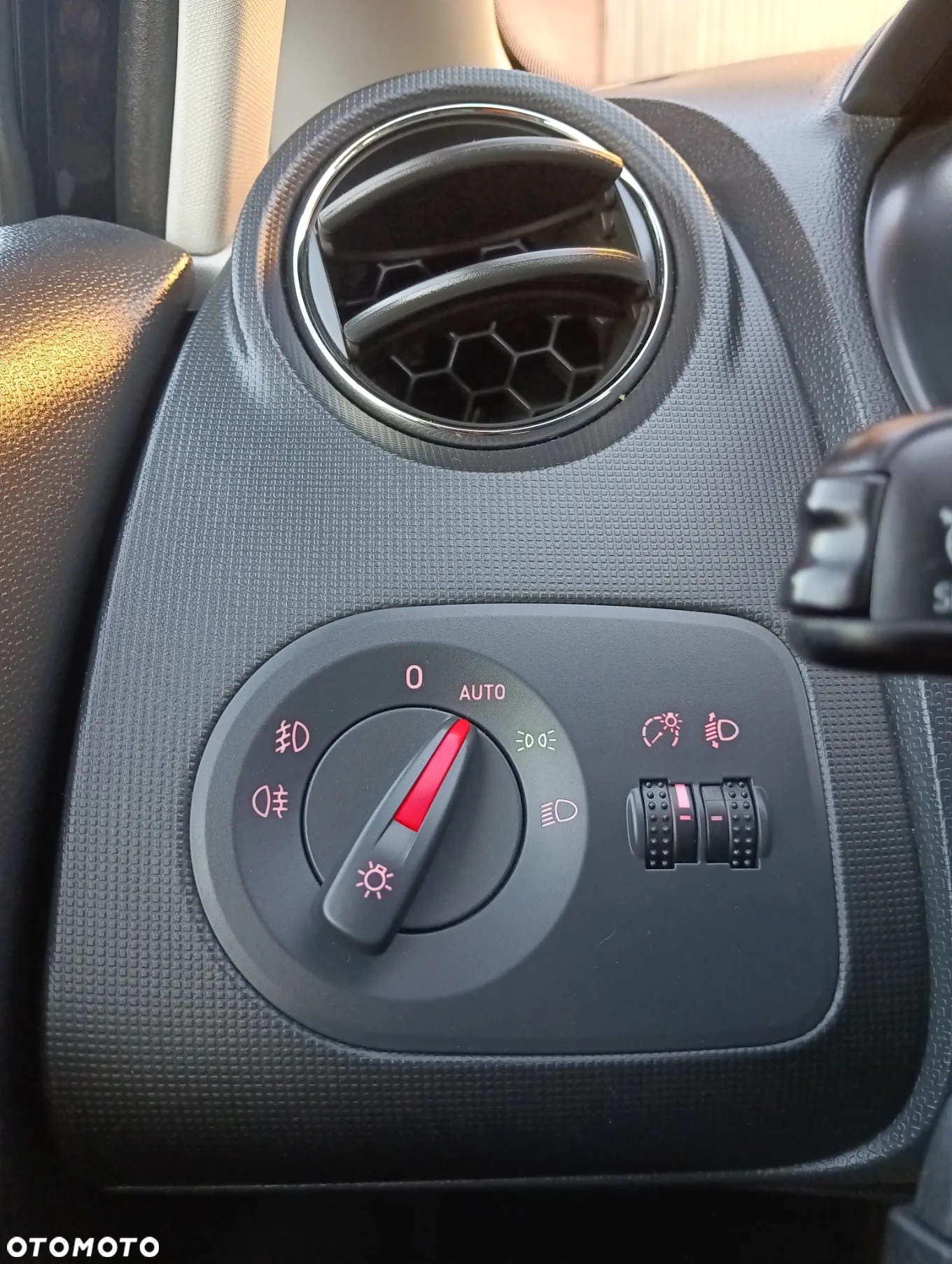 Seat Ibiza SC 1.4 16V SUN - 28