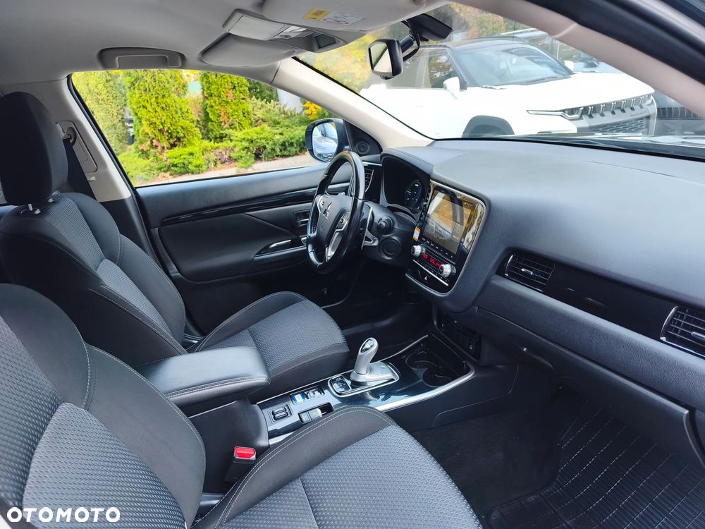 Mitsubishi Outlander 2.4 4WD - 14