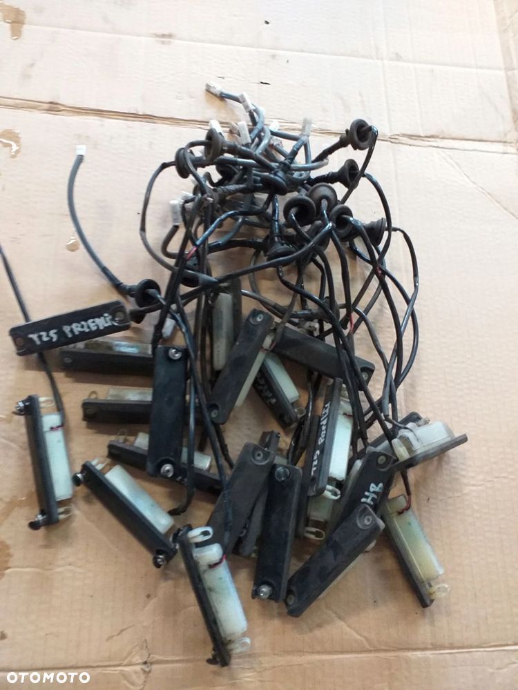 TOYOTA AVENSIS T25 mikrostyk klapy stycznik rączka - 1