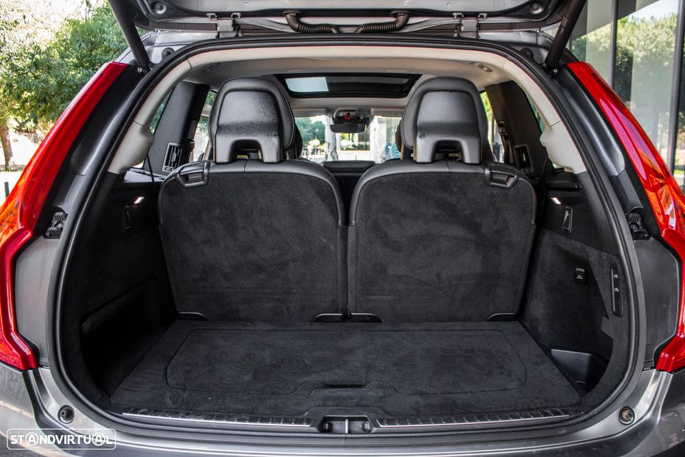 Volvo XC 90 T8 AWD Twin Engine Geartronic Momentum - 27