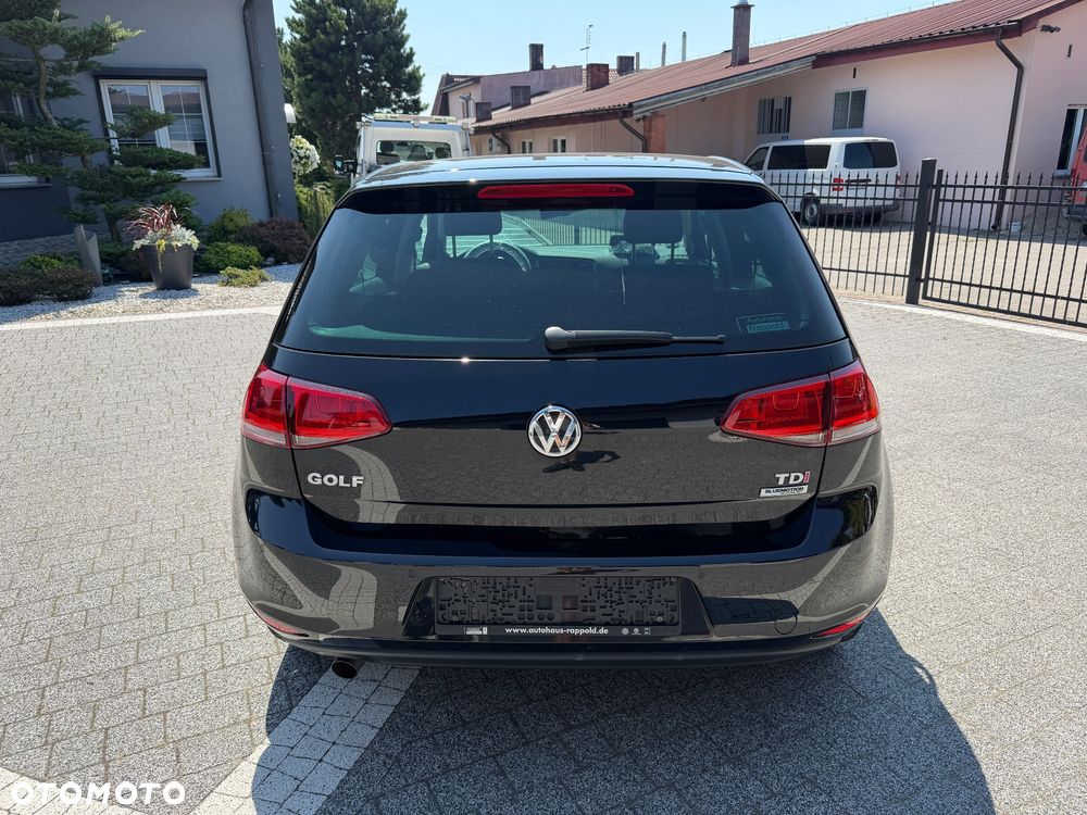 Volkswagen Golf - 11
