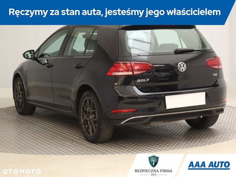 Volkswagen Golf - 6