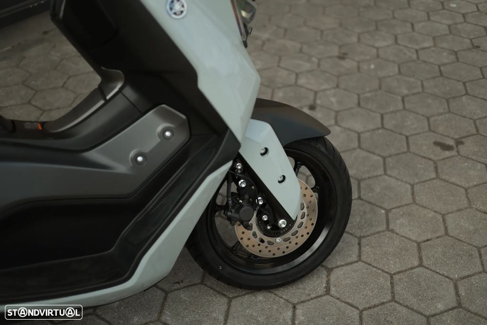 Yamaha NMAX - 12
