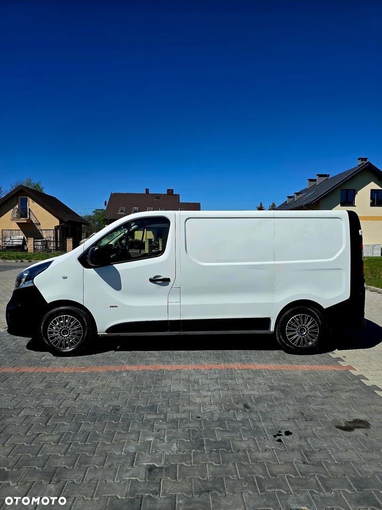 Opel Vivaro - 11