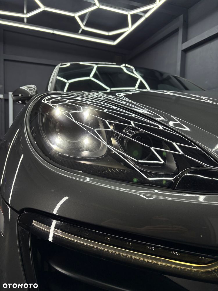 Porsche Macan S - 4