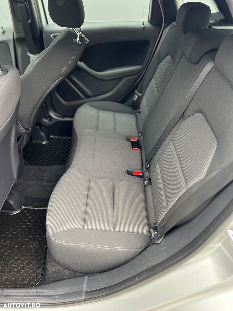 Mercedes-Benz B 180 BlueEfficiency 7G-DCT - 36