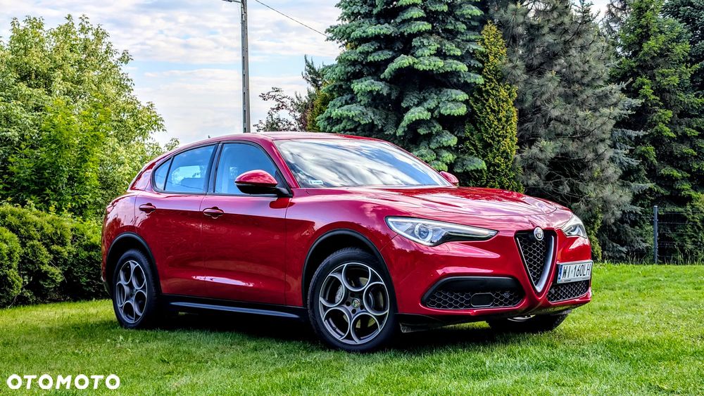 Alfa Romeo Stelvio - 1