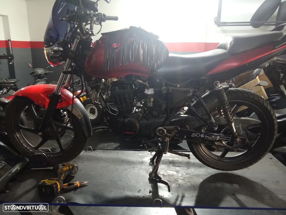 Honda CBF - 4