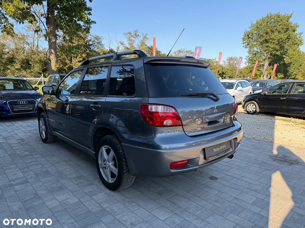 Mitsubishi Outlander 2.0 Comfort - 18