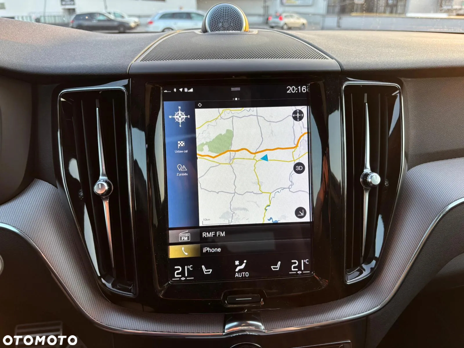 Volvo XC 60 T6 AWD Geartronic RDesign - 12