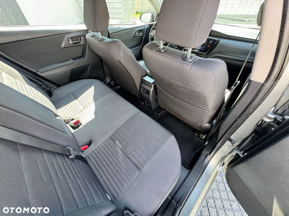 Toyota Auris 1.6 Premium MS - 38