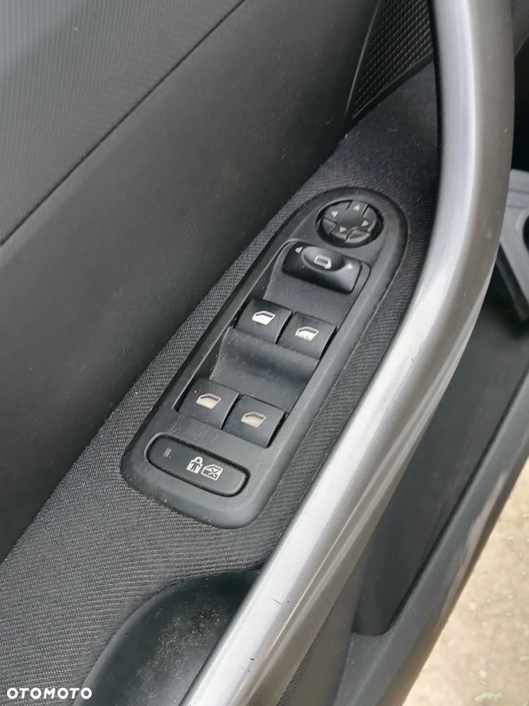 Peugeot 308 - 11