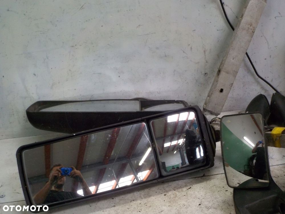 AUTOBUS LUSTERKO PRAWE - 3