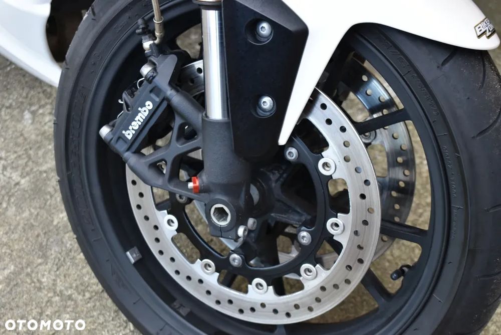 Triumph Speed Triple - 28