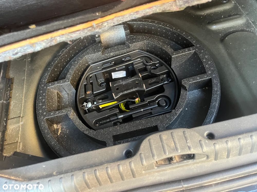 Citroën C3 Picasso VTi 95 Color Selektion - 18