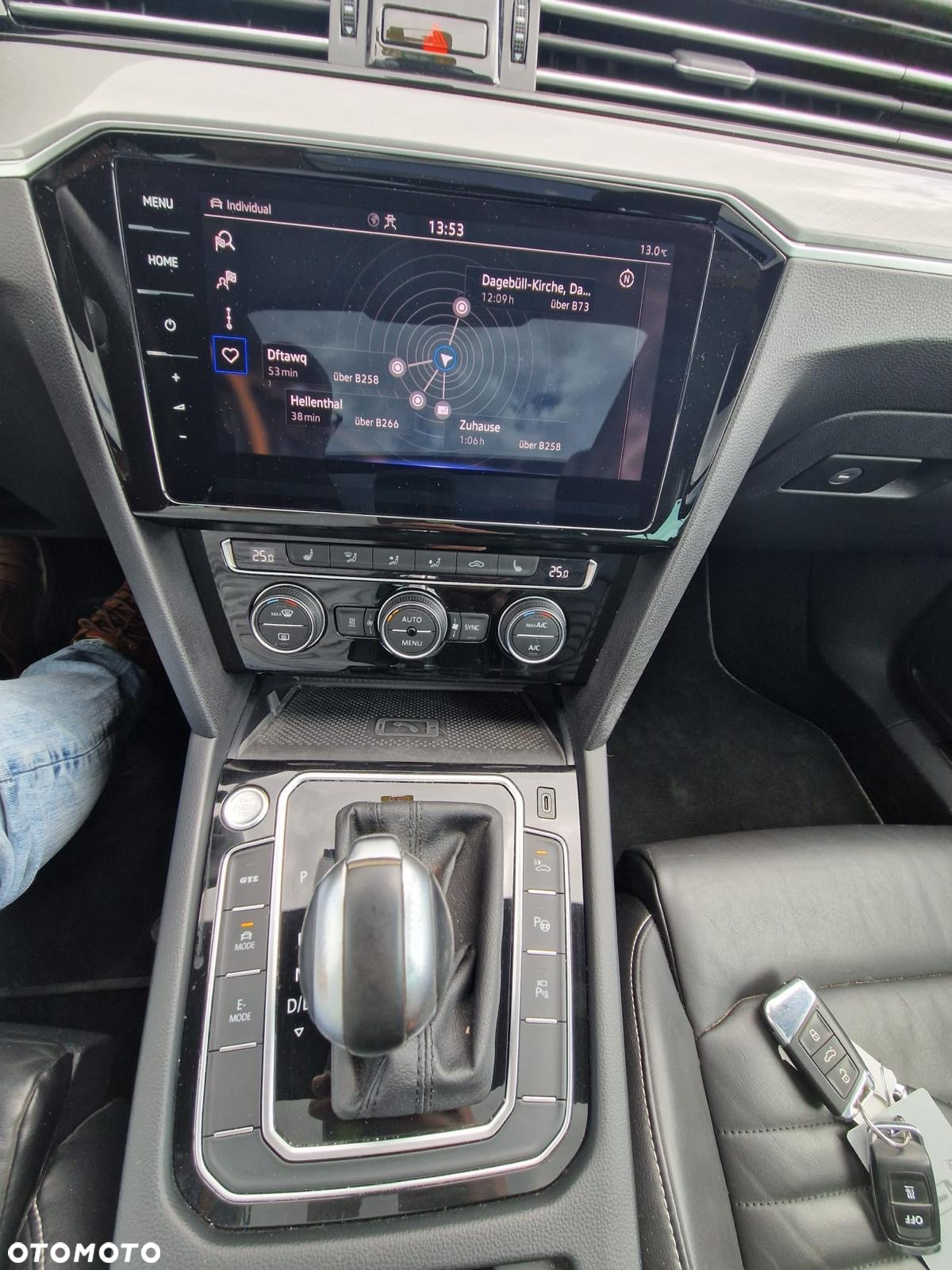 Volkswagen Passat - 8
