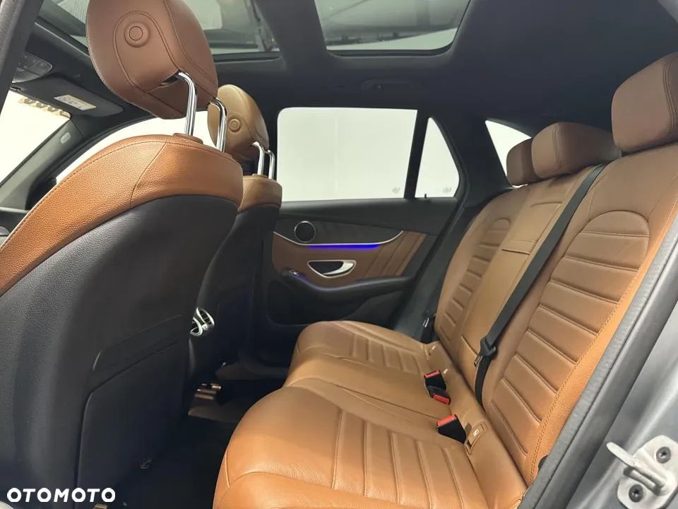 Mercedes-Benz GLC 300 e 4-Matic - 21