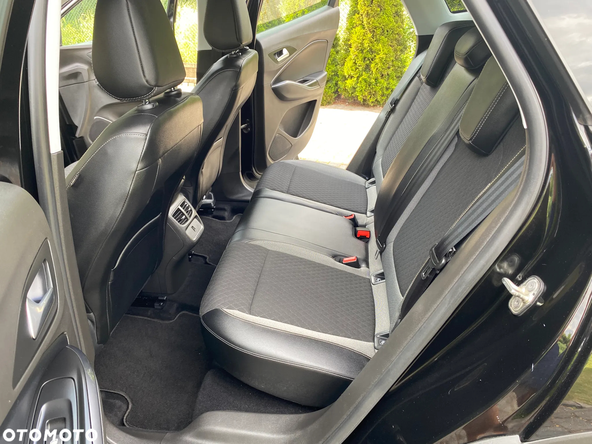 Opel Grandland X 1.5 D Start/Stop Automatik Design Line - 23