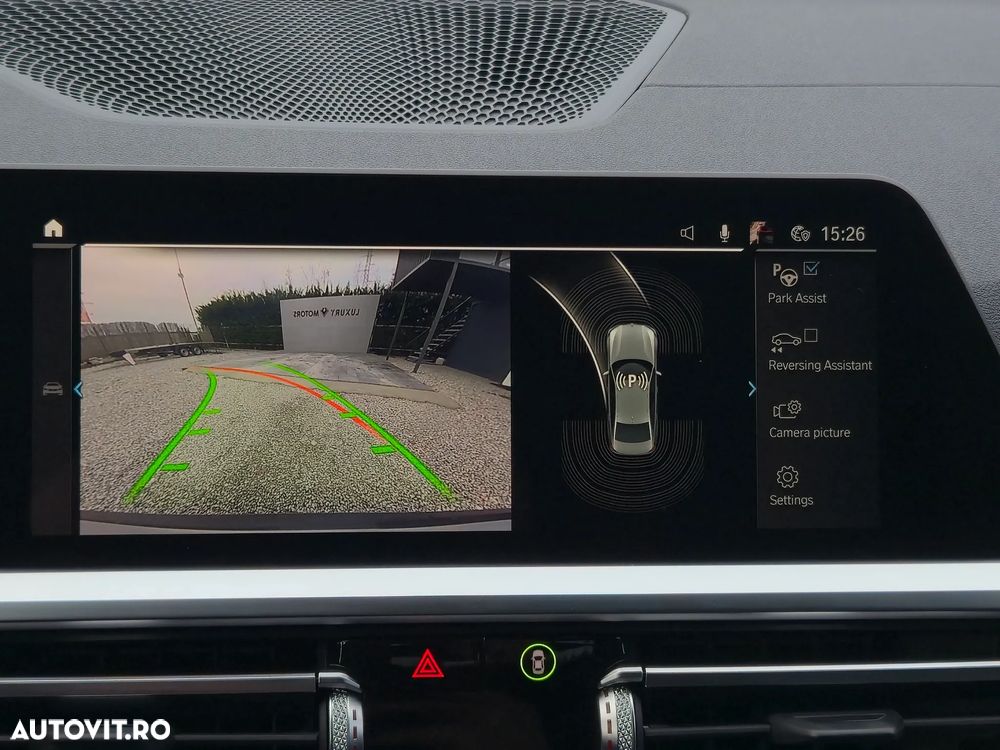 BMW Seria 3 330e iPerformance M Sport - 8