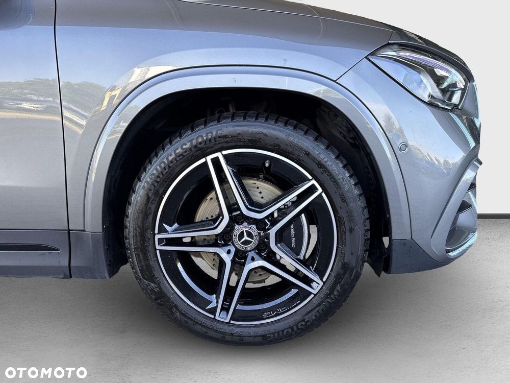 Mercedes-Benz GLA - 16