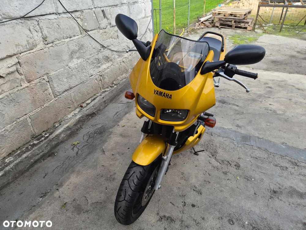 Yamaha FZS - 18