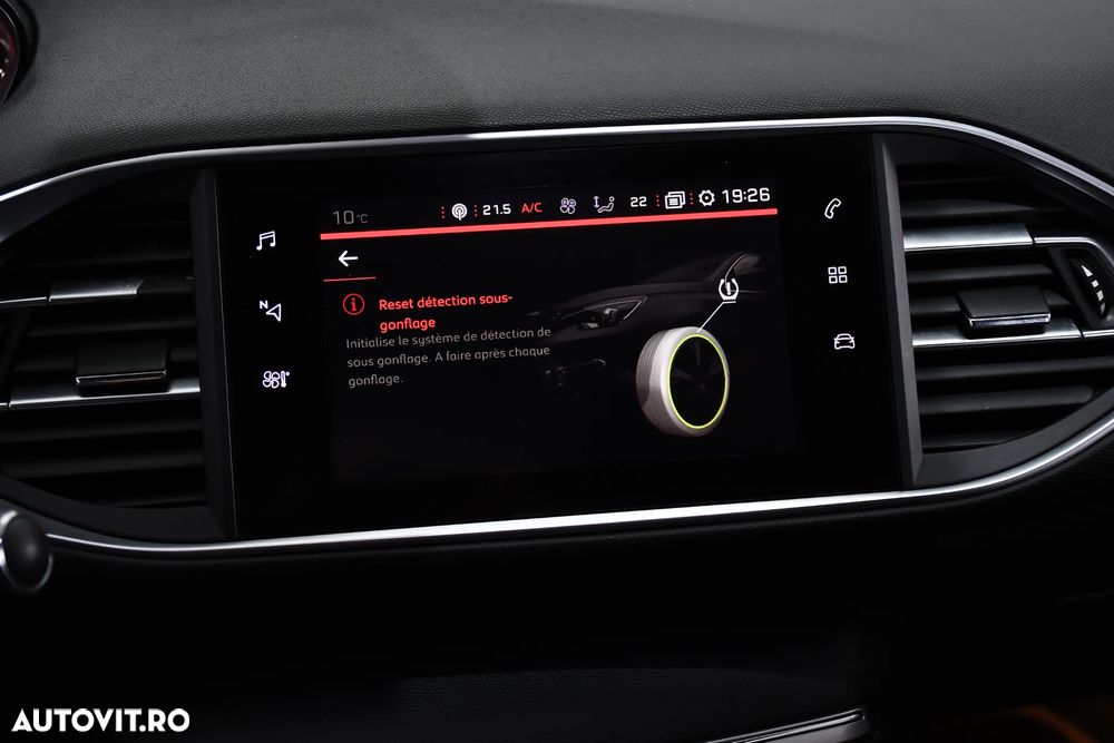 Peugeot 308 1.2 L PureTech Turbo S&S Active - 22