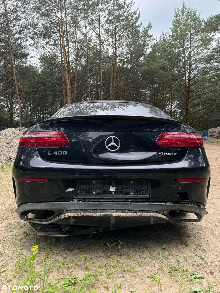 Mercedes-Benz Klasa E 400 4Matic Coupe 9G-TRONIC AMG Line - 4