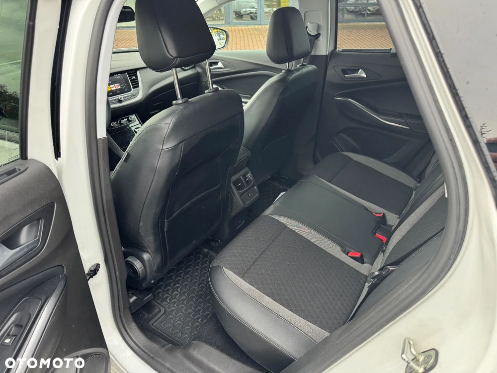Opel Grandland X 1.6 T Ultimate S&S - 32