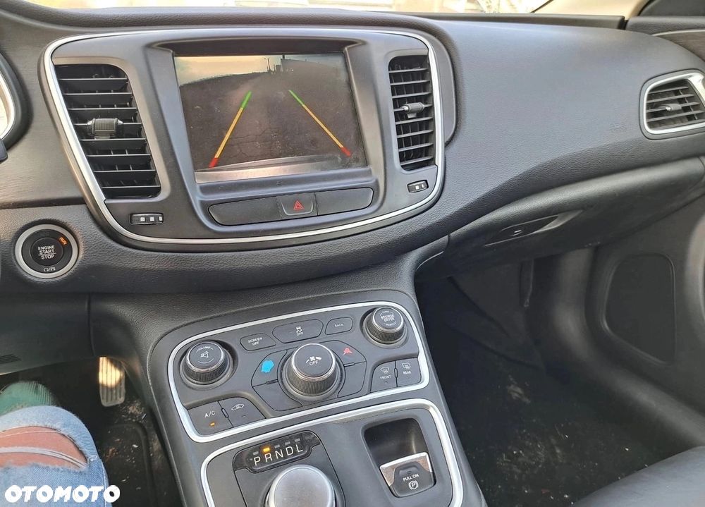 Chrysler 200 - 14