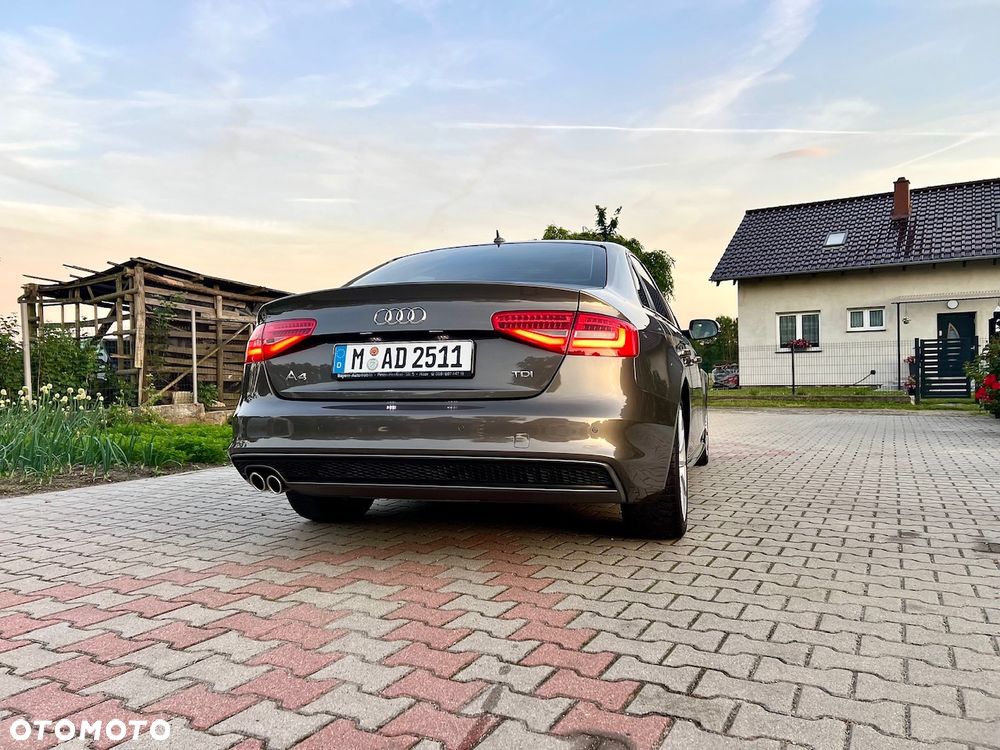 Audi A4 Limousine - 16