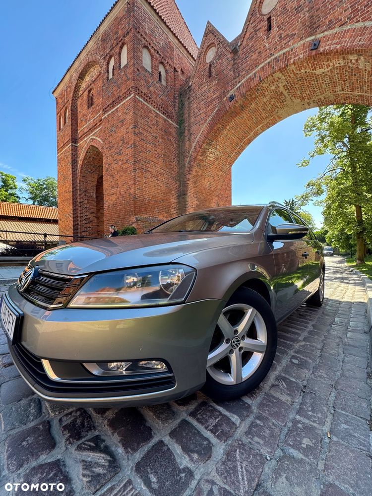 Volkswagen Passat - 32