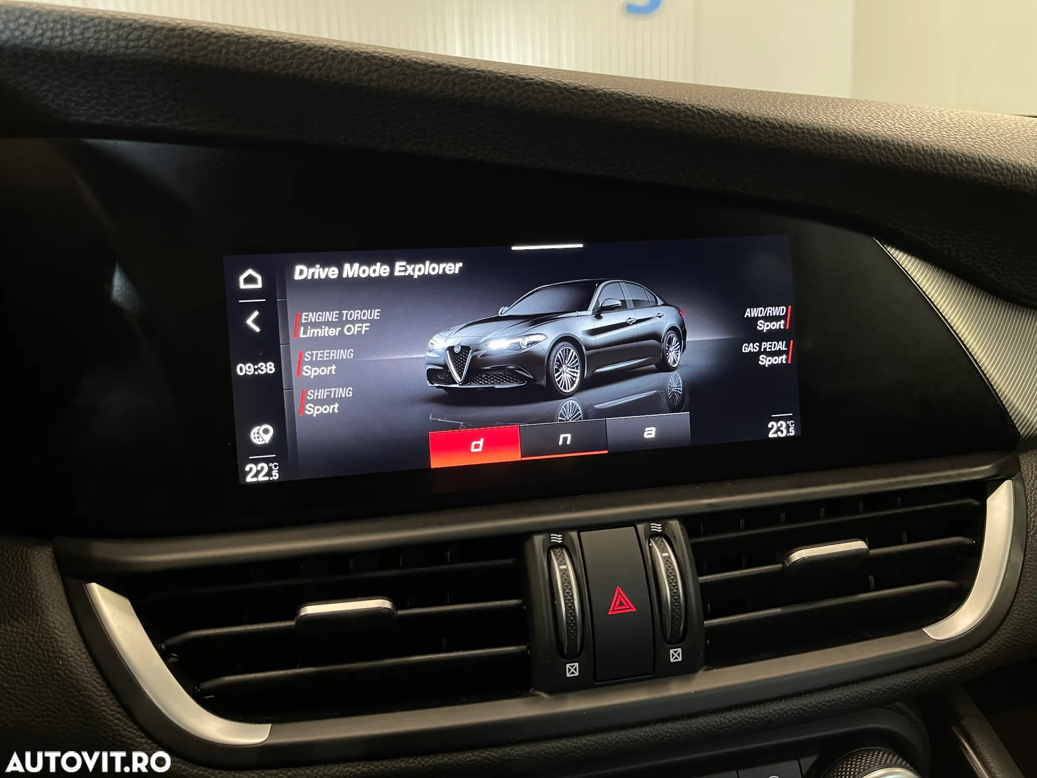 Alfa Romeo Giulia 2.0 Turbo 16V AT8-Q4 Veloce - 17