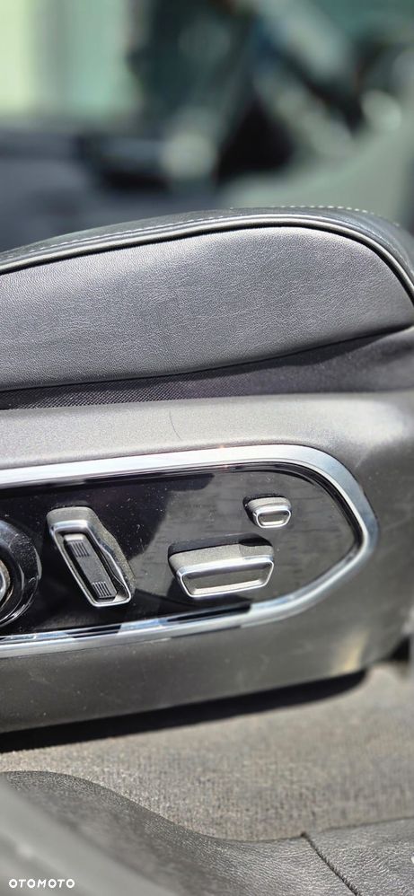 Jeep Grand Cherokee 5.7 V8 HEMI Overland - 23