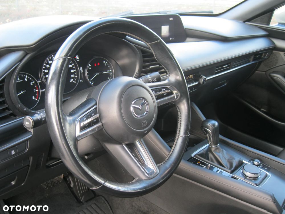 Mazda 3 - 8