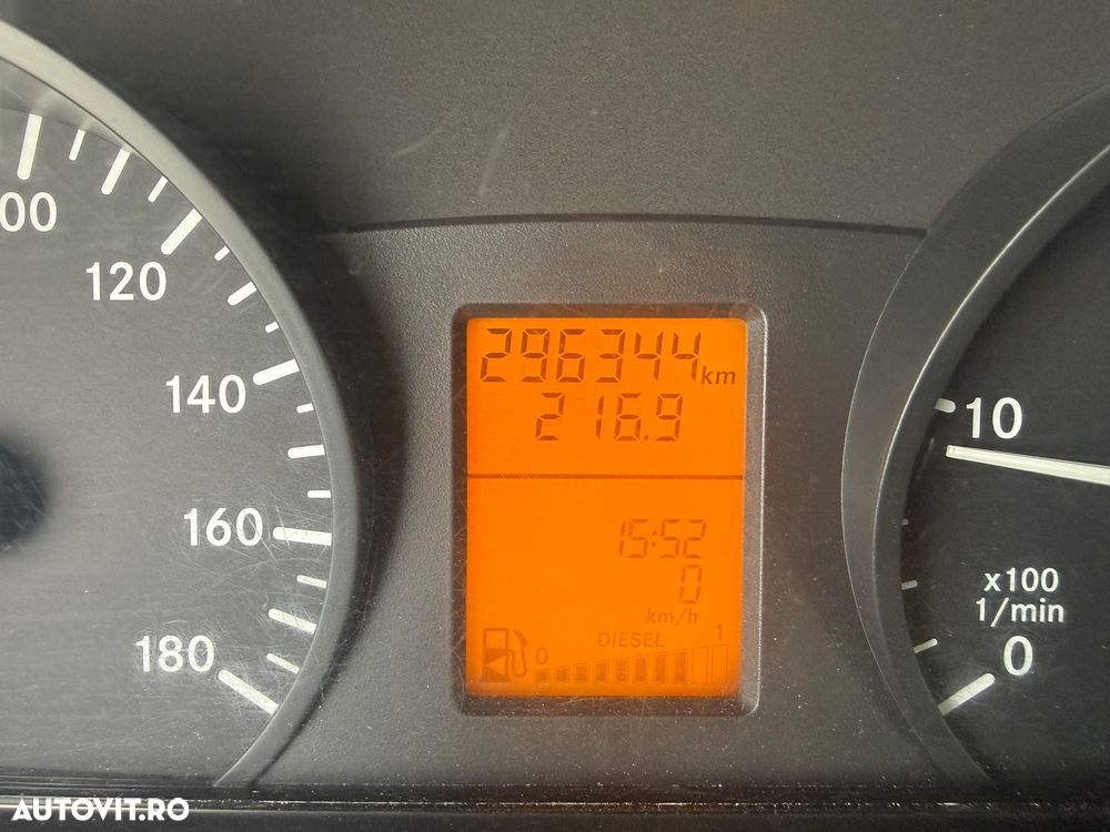 Mercedes-Benz Sprinter - 22