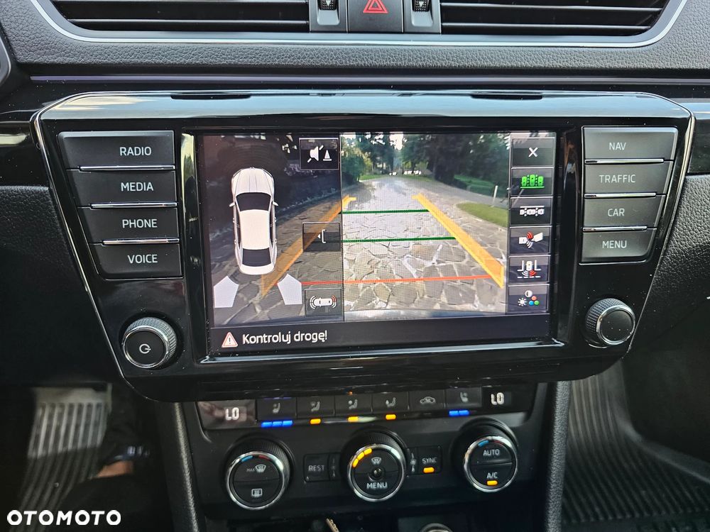 Skoda Superb 2.0 TDI 4x4 L&K DSG - 15