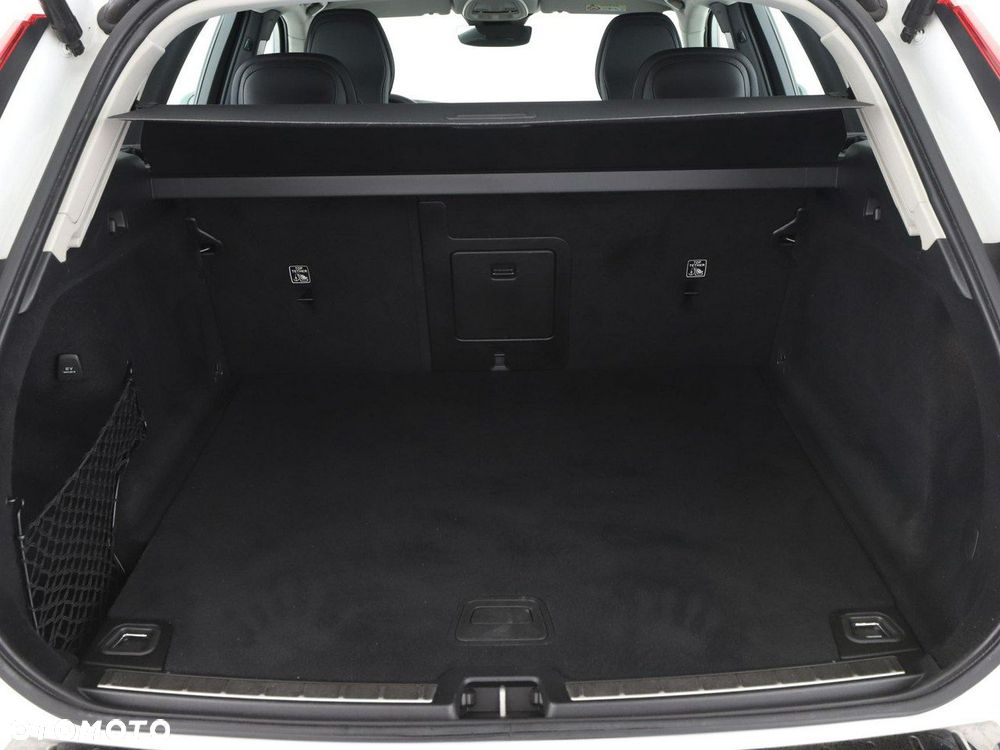 Volvo XC 60 B4 D Core - 21