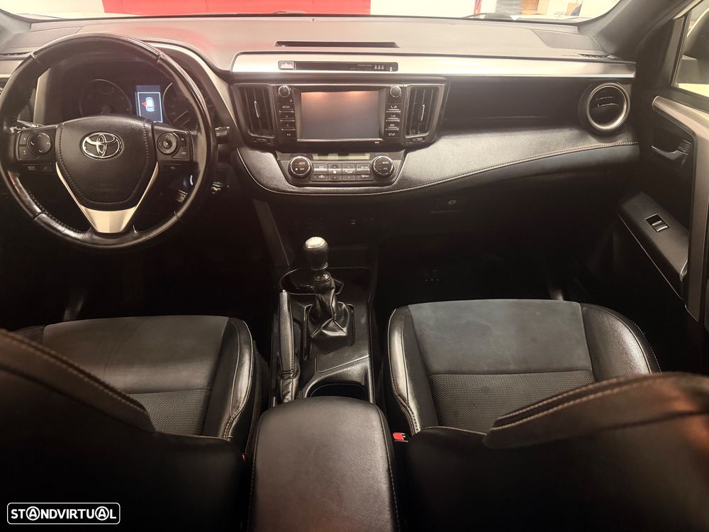 Toyota RAV4 2.0 D-4D Comfort - 8