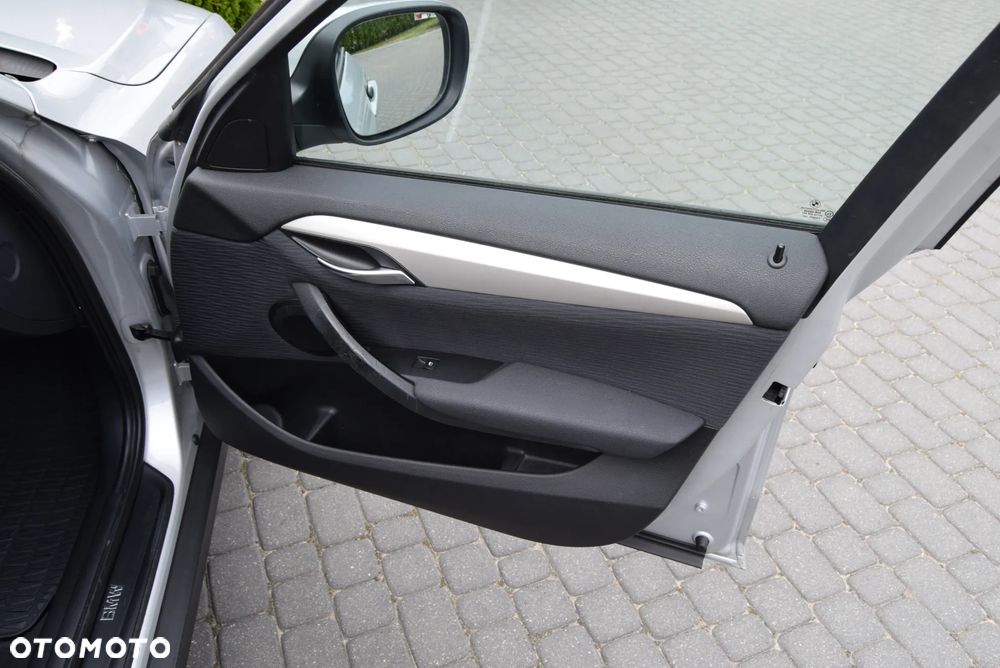 BMW X1 sDrive18i xLine - 19