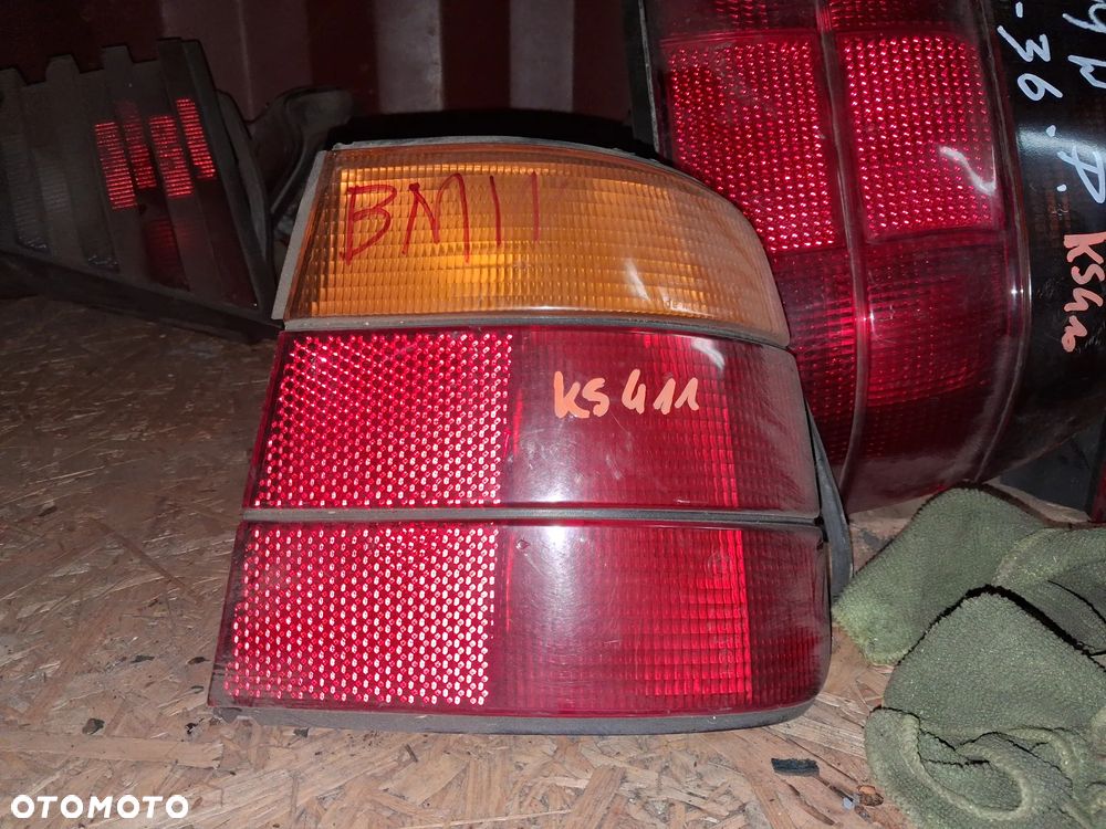 LAMPA TYLNA PRAWA BMW E34 - 1