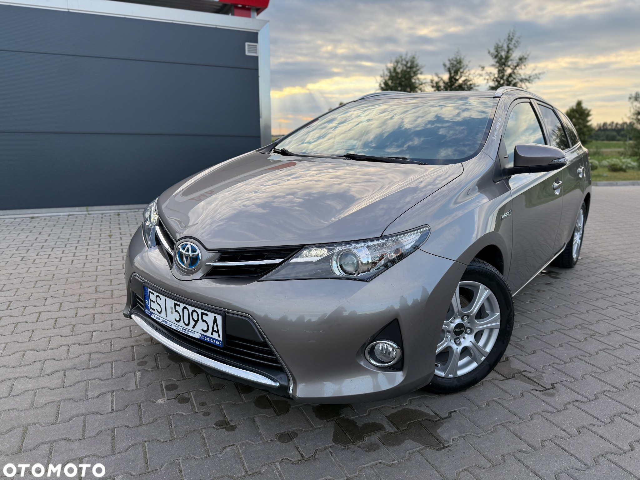 Toyota Auris 1.8 Hybrid Life - 32
