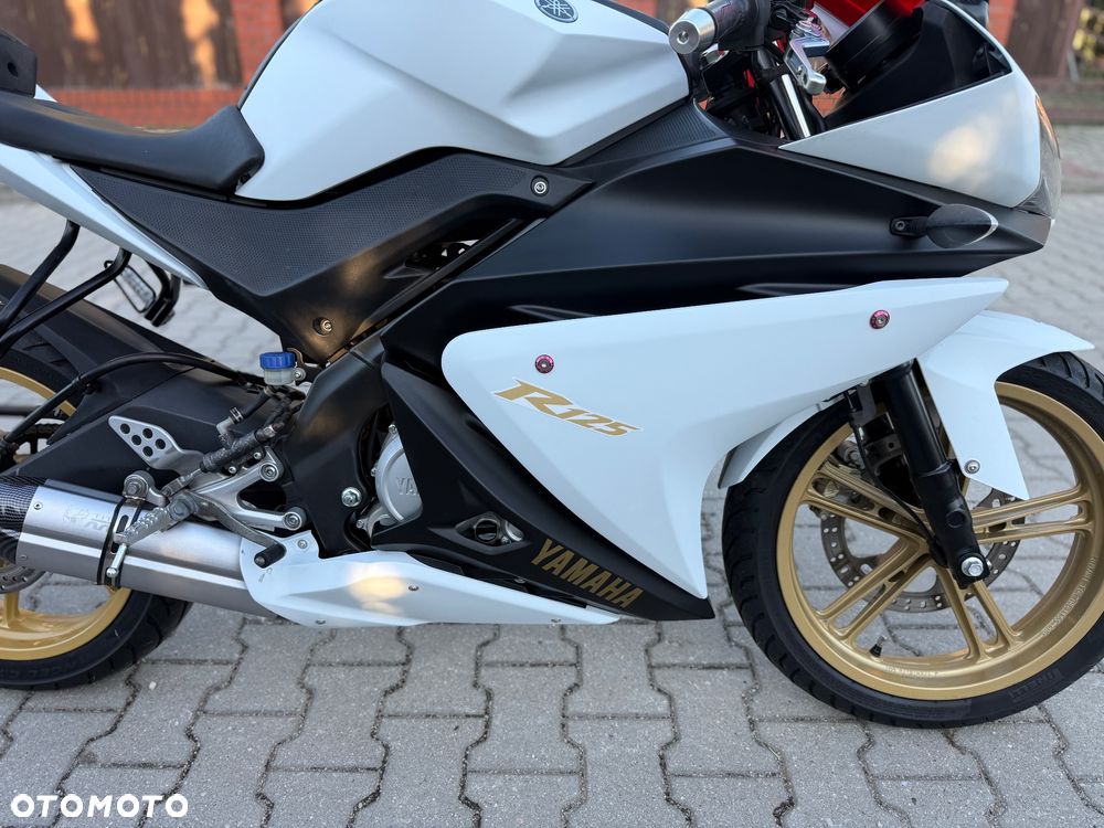 Yamaha YZF - 8