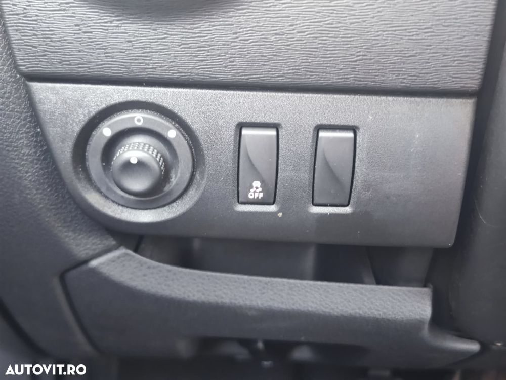 Dacia Lodgy 1.5 Blue dCi Laureate - 30